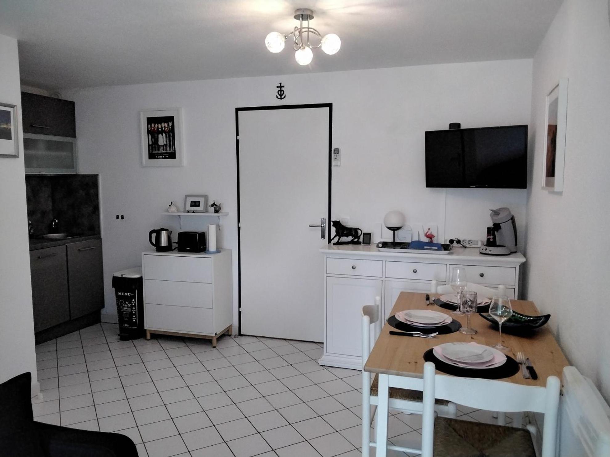 Vittoria Immobilier 1-Reglement Sur Place - Cheques Vacances Acceptes La Grande Motte Chambre photo